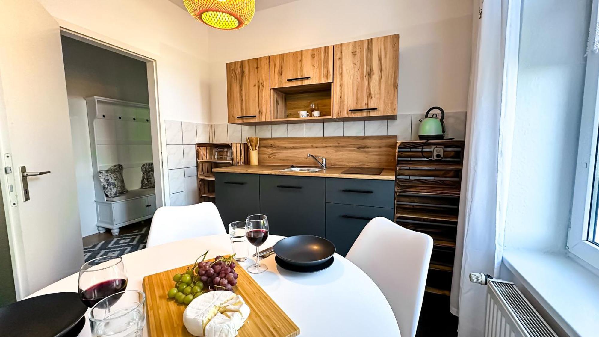Homestayplus Schwerin Шверин Экстерьер фото