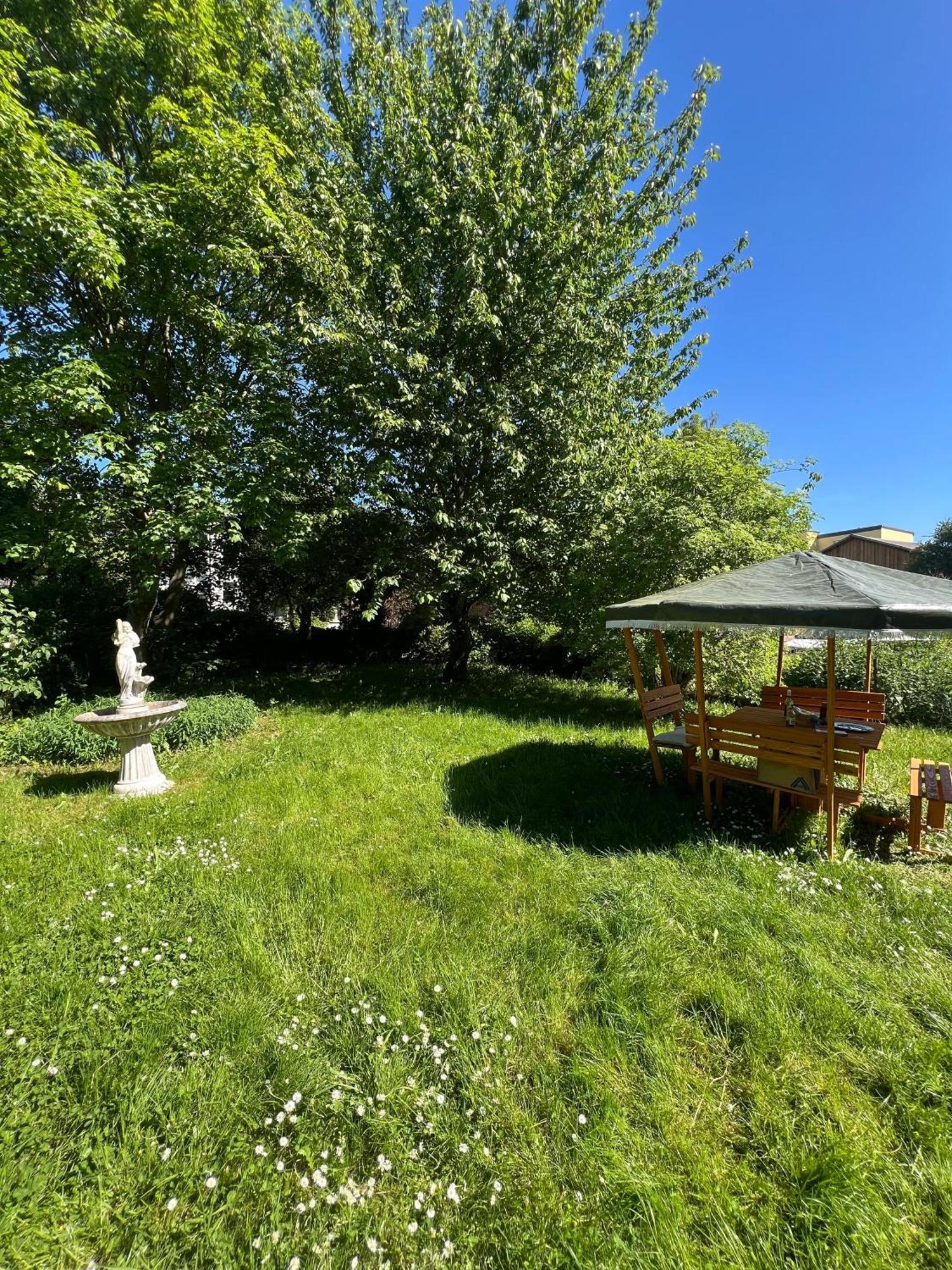 Homestayplus Schwerin Шверин Экстерьер фото